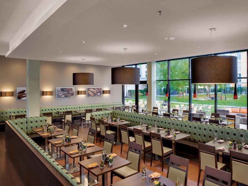 Residence Inn By Marriott Munich City East Exteriör bild